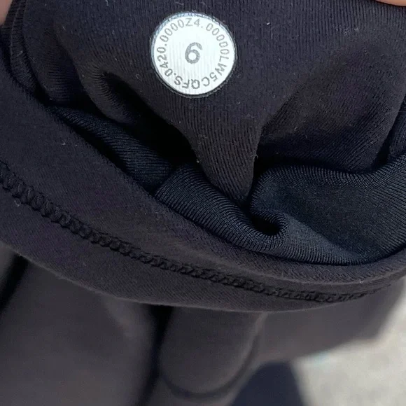 Lululemon Invigorate High-Rise Tight 25" size 6 preloved activewear gym workout - Picture 4 of 7